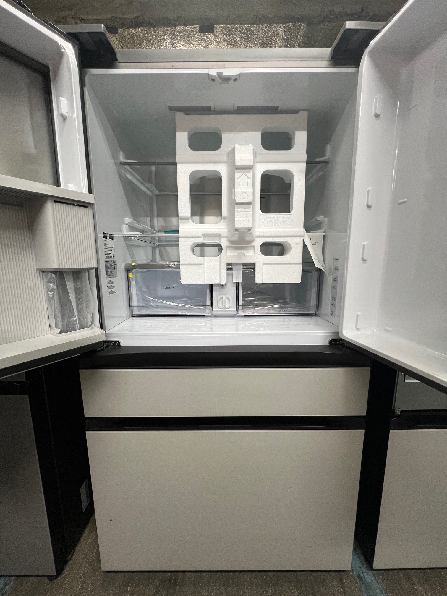 Samsung BESPOKE 29 cu. ft. 4-Door Blue & White